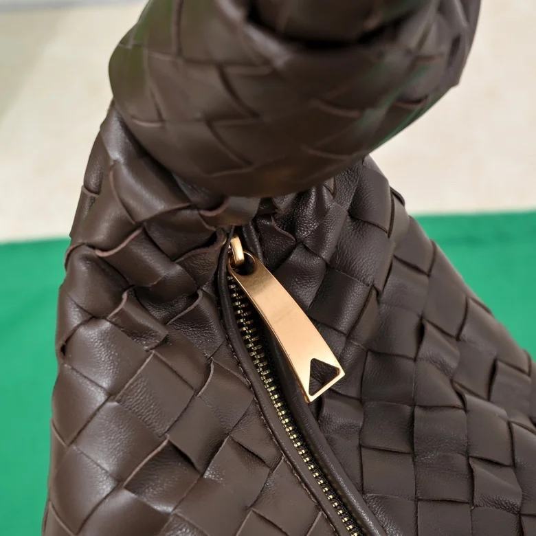 BOTTEGA VENETA Shoulder Bags Lamb Leather (Brown) 40X48X16CM I30202608080095 - Image 5