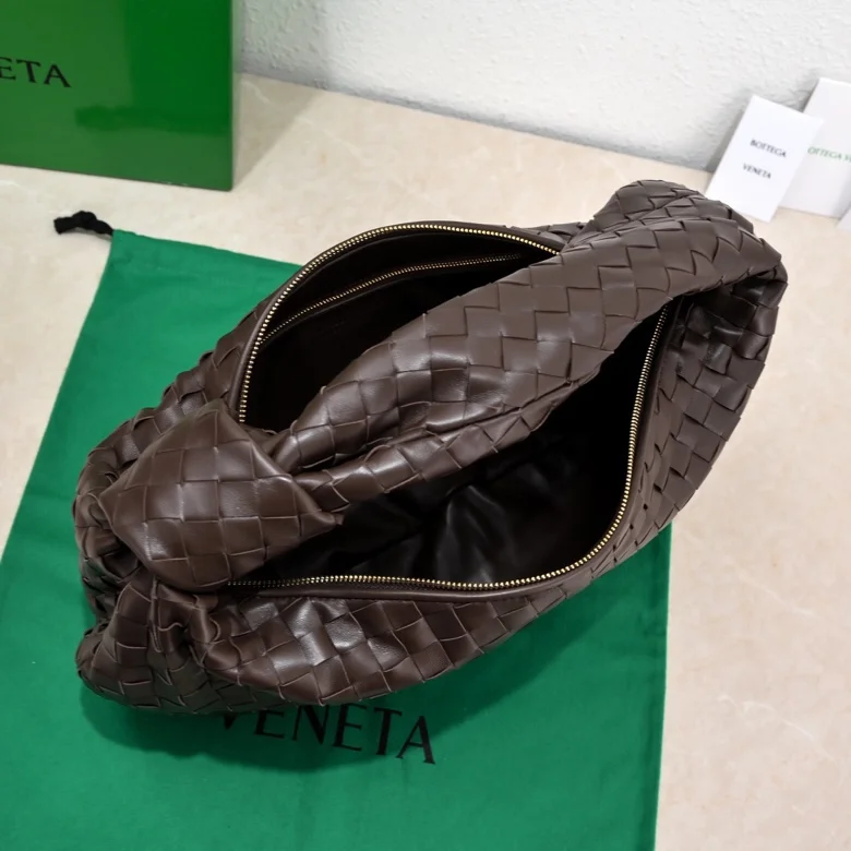 BOTTEGA VENETA Shoulder Bags Lamb Leather (Brown) 40X48X16CM I30202608080095 - Image 8