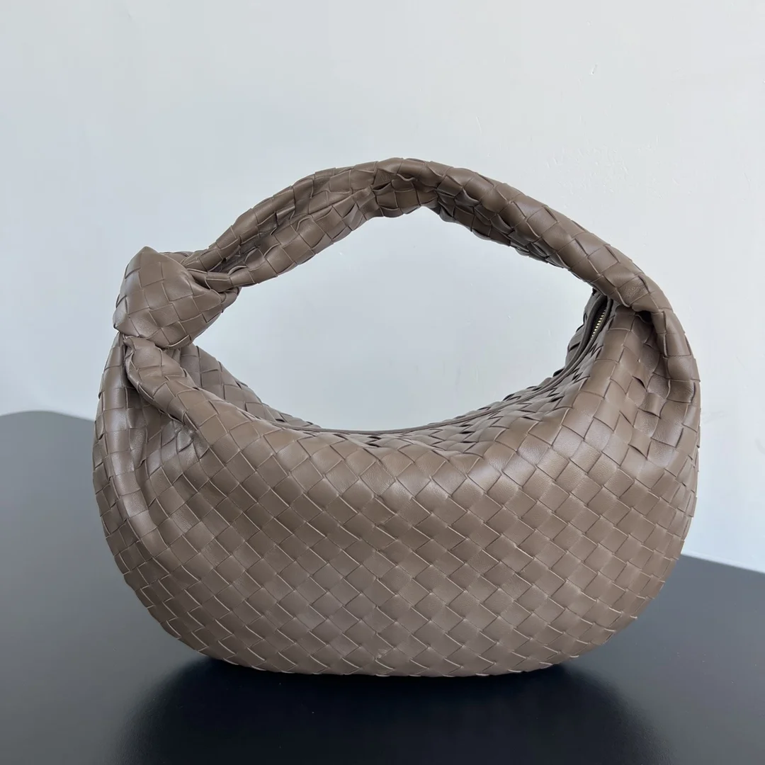 BOTTEGA VENETA Shoulder Bags Lamb Leather (Brown) 48X40X16CM I30202608080003