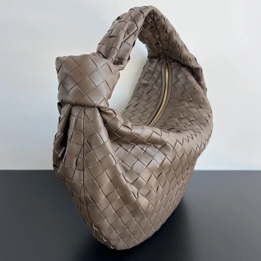 BOTTEGA VENETA Shoulder Bags Lamb Leather (Brown) 48X40X16CM I30202608080003 - Image 2