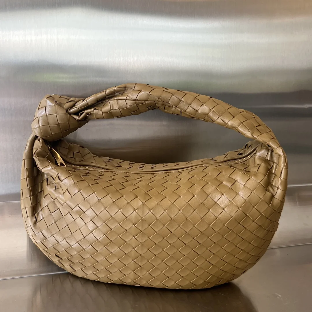 BOTTEGA VENETA Shoulder Bags Lamb Leather (Brown) 48X40X16CM I30202608080012