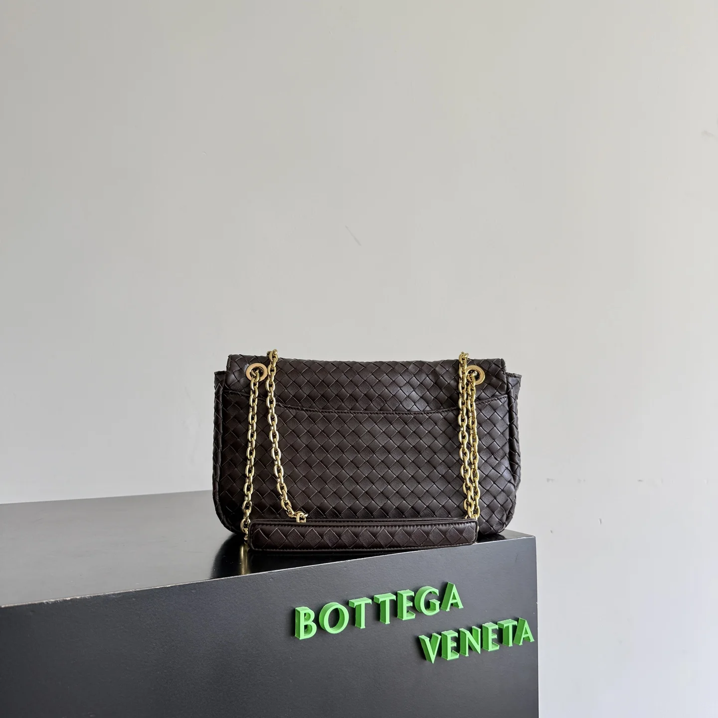 BOTTEGA VENETA Shoulder Bags Lamb Leather (Brown-Gold) 27X16X6CM I30202608080821 - Image 3