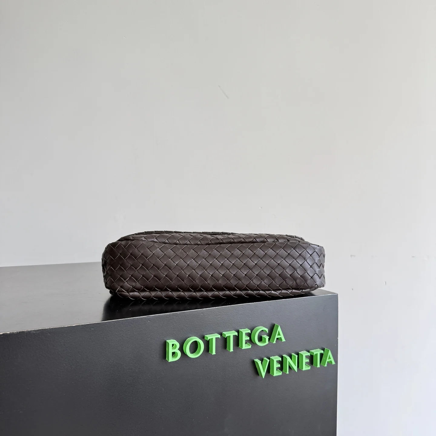 BOTTEGA VENETA Shoulder Bags Lamb Leather (Brown-Gold) 27X16X6CM I30202608080821 - Image 4