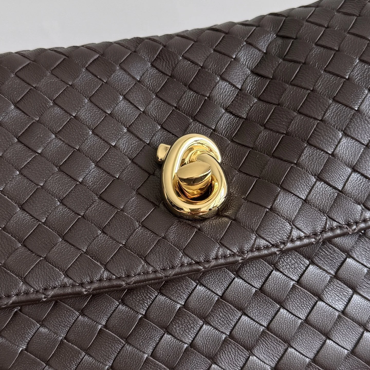 BOTTEGA VENETA Shoulder Bags Lamb Leather (Brown-Gold) 27X16X6CM I30202608080821 - Image 5