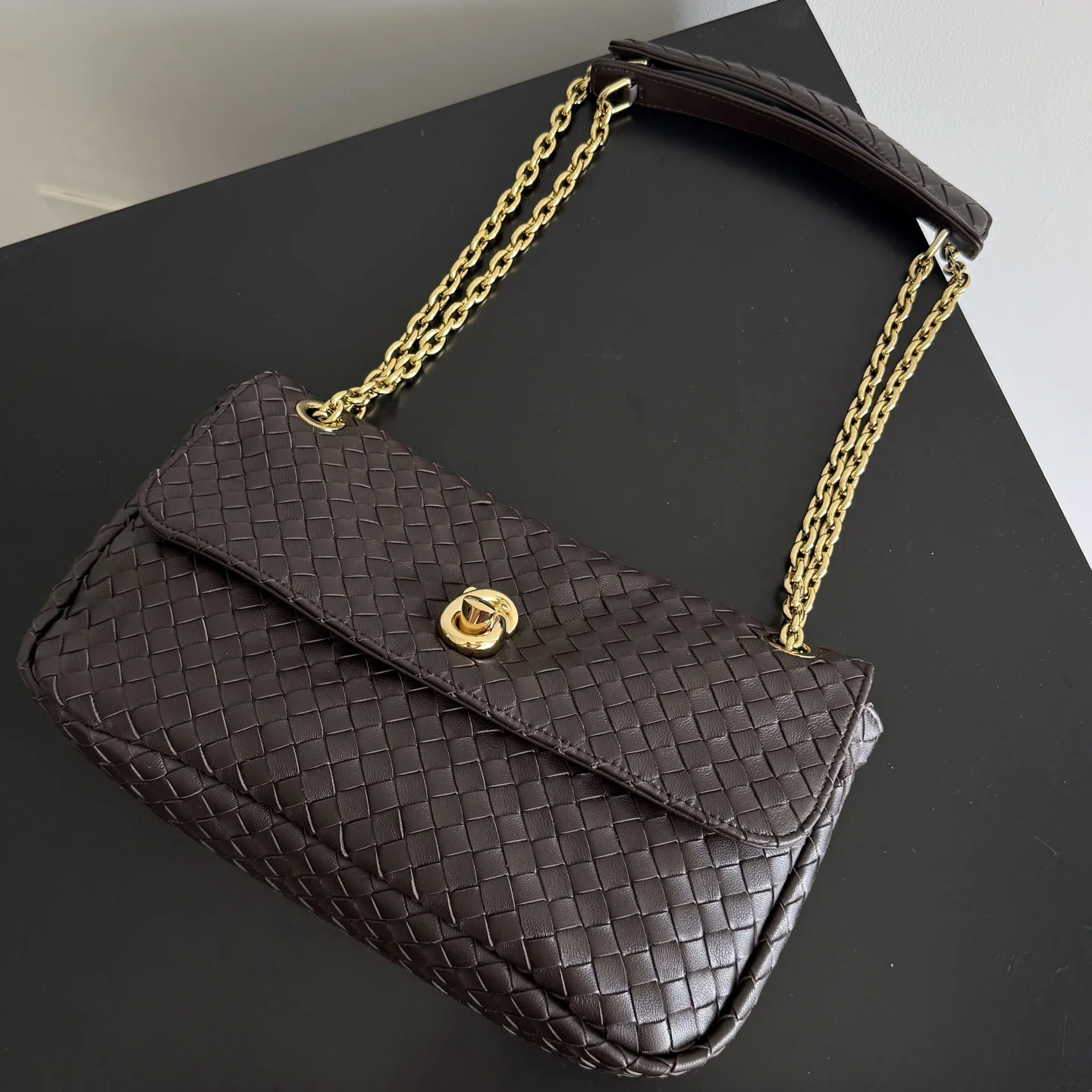 BOTTEGA VENETA Shoulder Bags Lamb Leather (Brown-Gold) 27X16X6CM I30202608080821 - Image 6