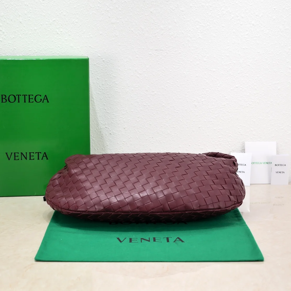 BOTTEGA VENETA Shoulder Bags Lamb Leather (Burgundy) 40X48X16 I30202608080090 - Image 4