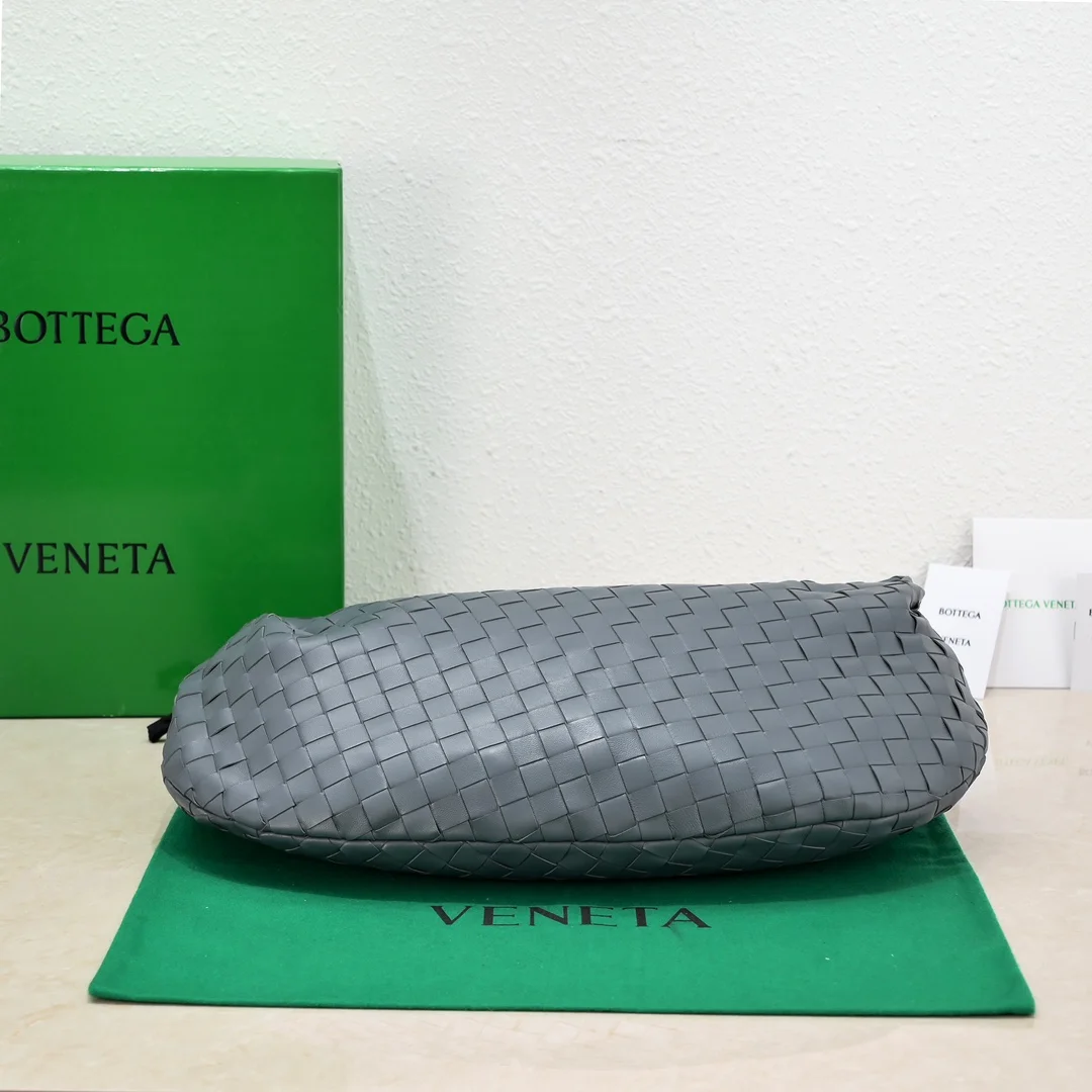 BOTTEGA VENETA Shoulder Bags Lamb Leather (Gray) 40X48X16 I30202608080094 - Image 4