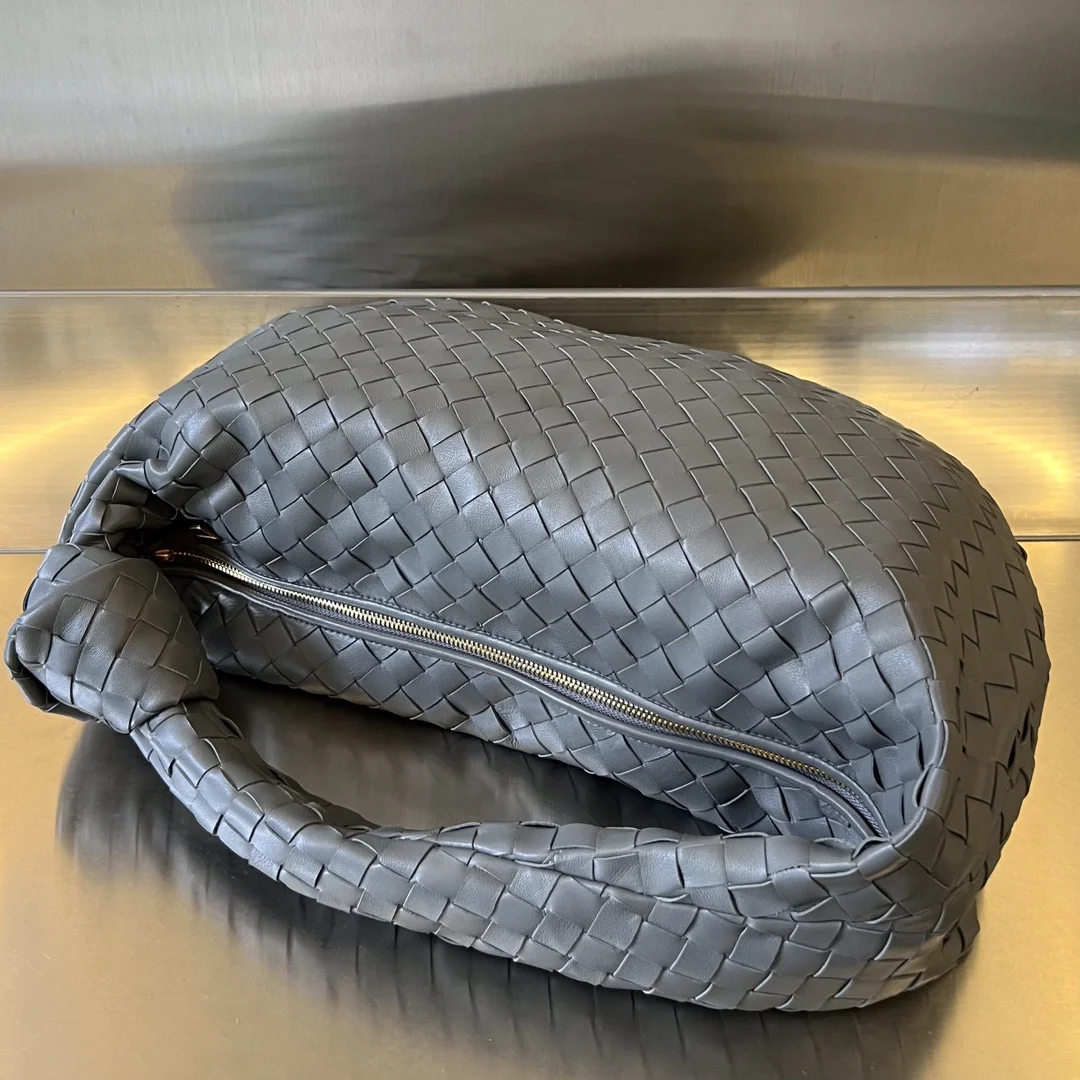 BOTTEGA VENETA Shoulder Bags Lamb Leather (Gray) 48X40X16CM I30202608080020 - Image 4