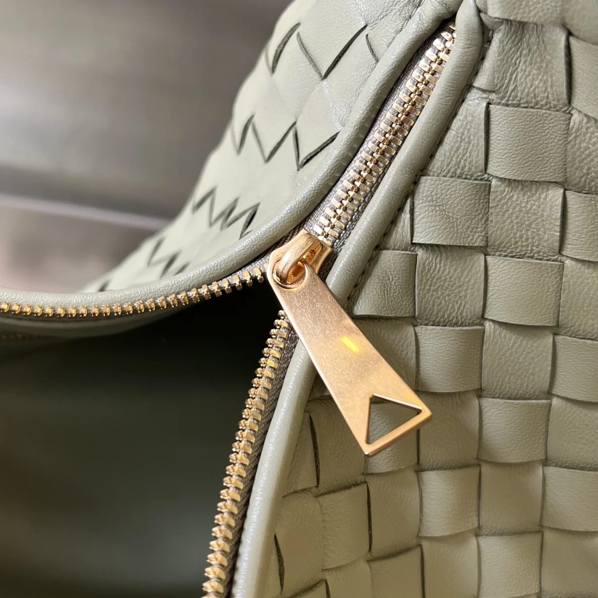 BOTTEGA VENETA Shoulder Bags Lamb Leather (Green) 48X40X16CM I30202608080015 - Image 6