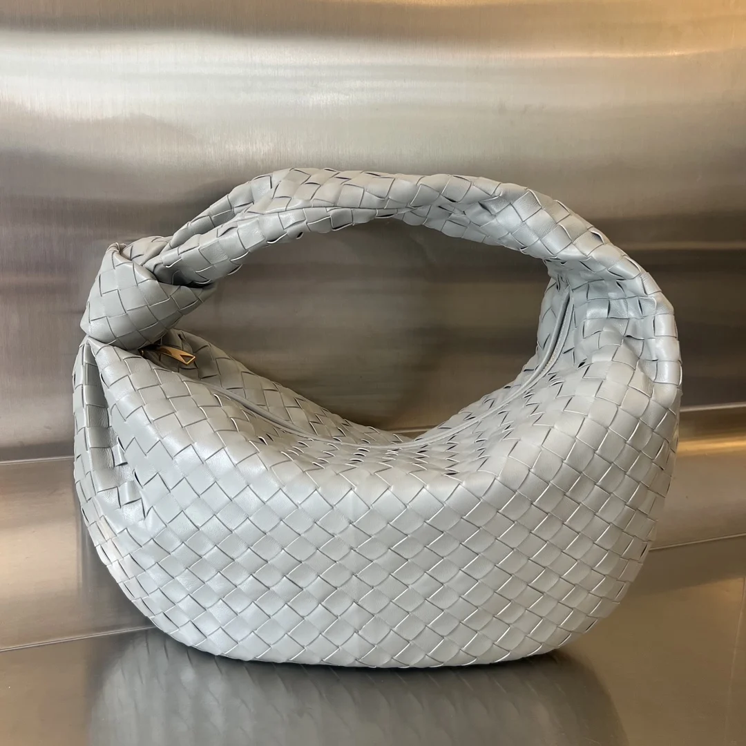 BOTTEGA VENETA Shoulder Bags Lamb Leather (Grey) 48X40X16CM I30202608080010