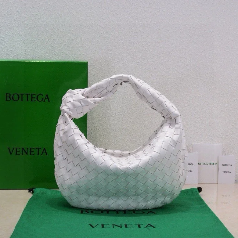 BOTTEGA VENETA Shoulder Bags Lamb Leather (White) 40X48X16 I30202608080086 - Image 2