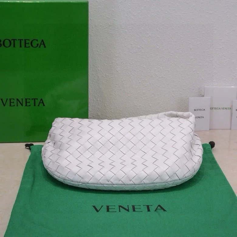 BOTTEGA VENETA Shoulder Bags Lamb Leather (White) 40X48X16 I30202608080086 - Image 3