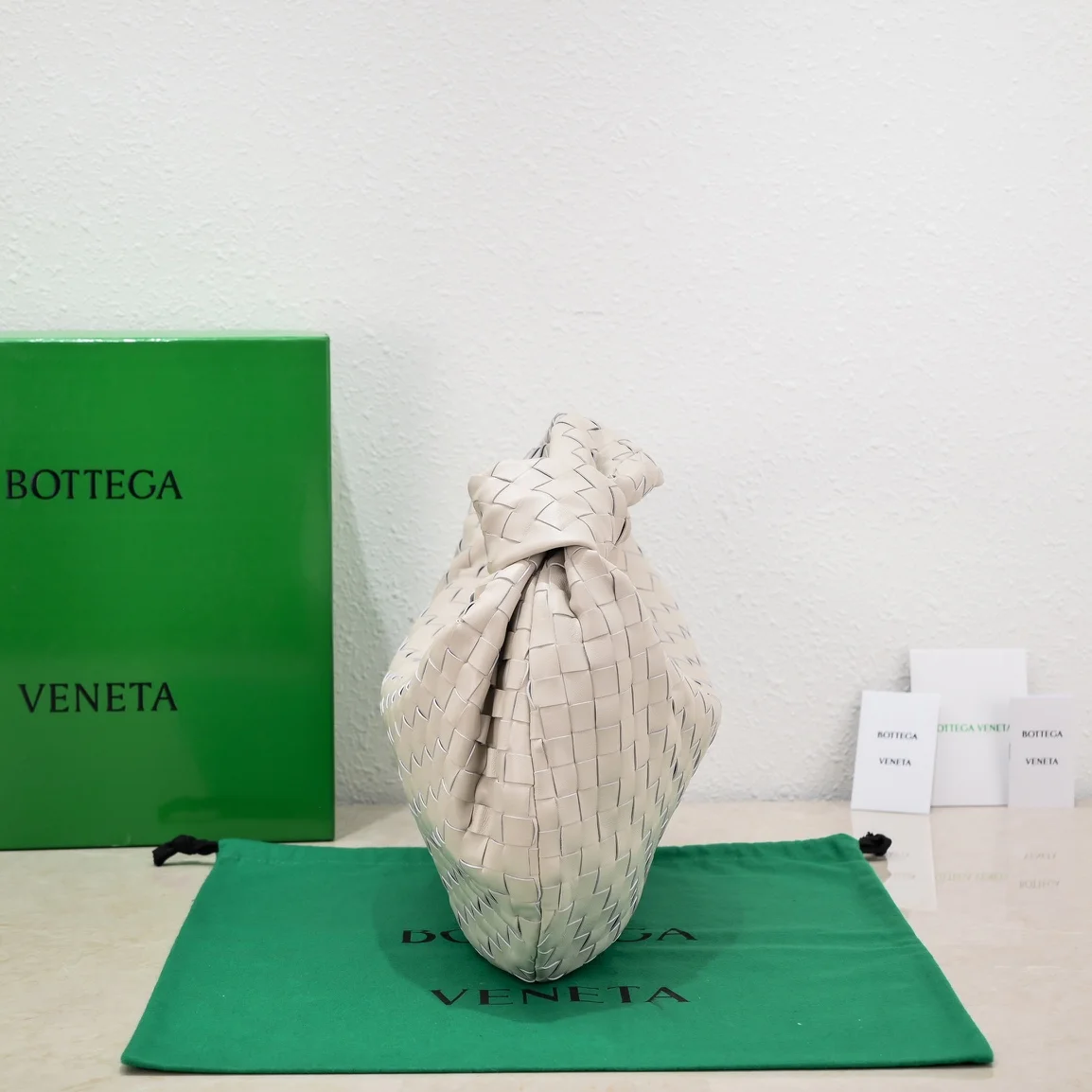 BOTTEGA VENETA Shoulder Bags Lamb Leather (White) 40X48X16 I30202608080092 - Image 3