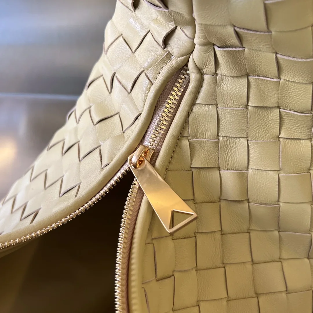 BOTTEGA VENETA Shoulder Bags Lamb Leather (Yellow) 48X40X16CM I30202608080018 - Image 6