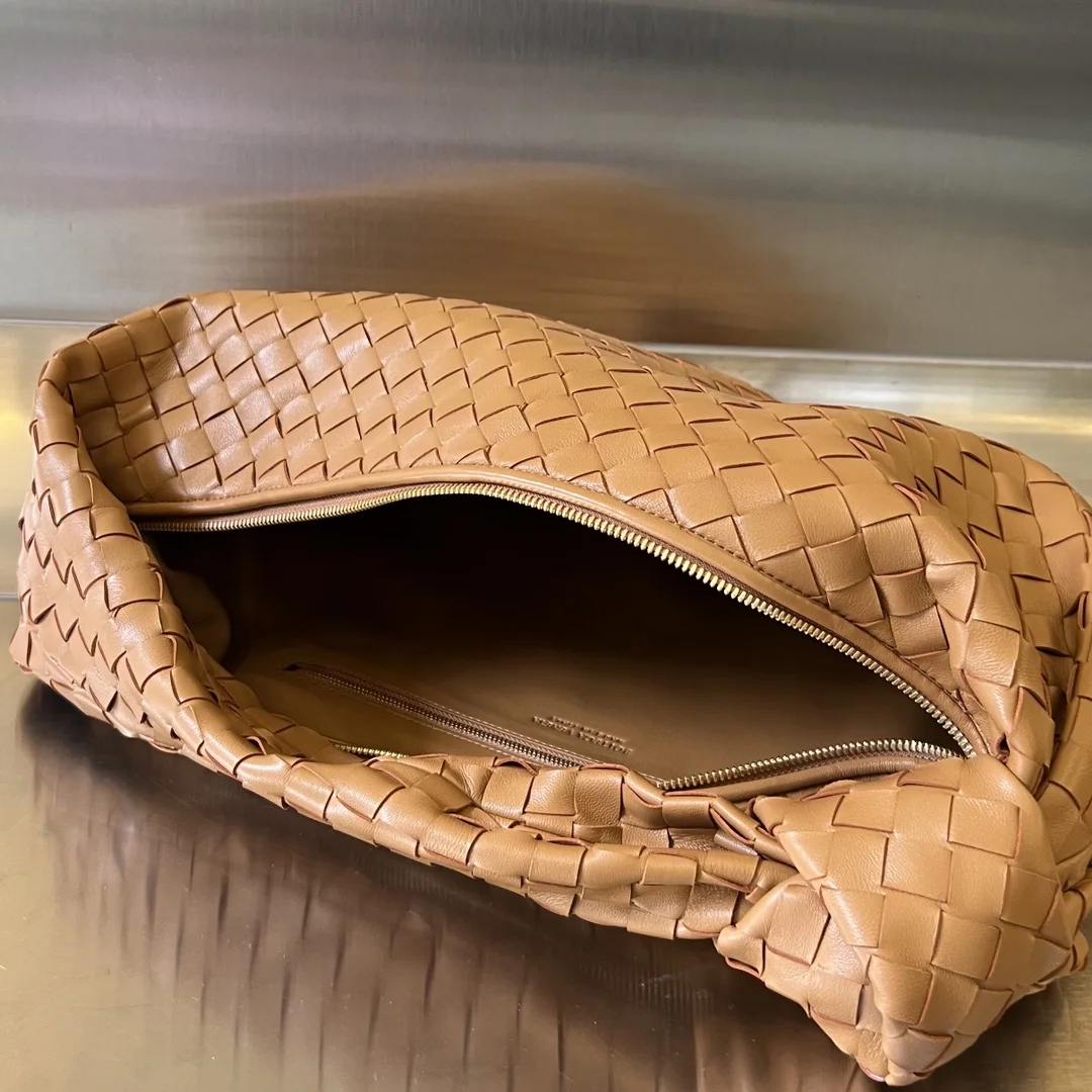 BOTTEGA VENETA Shoulder Bags Lambskin Leather (Brown) 48X40X16 I30202608080017 - Image 5