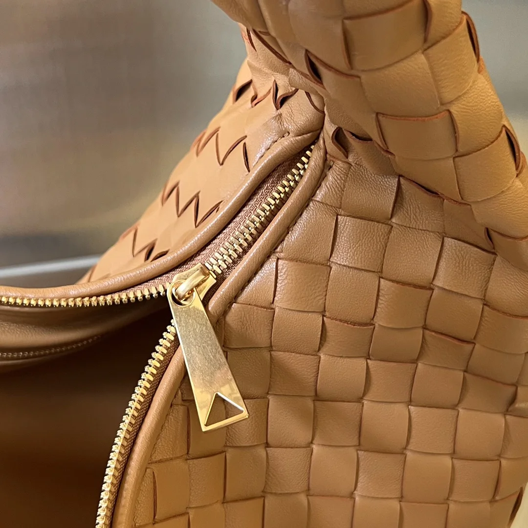 BOTTEGA VENETA Shoulder Bags Lambskin Leather (Brown) 48X40X16 I30202608080017 - Image 6