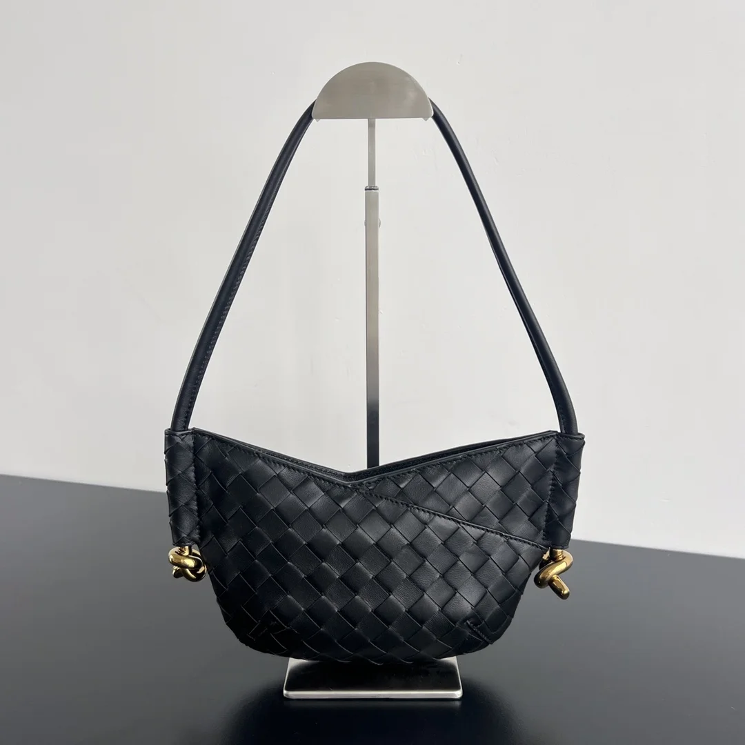 BOTTEGA VENETA Shoulder Bags Leather (Black-Gold) 28X18X5CM H30202608080069