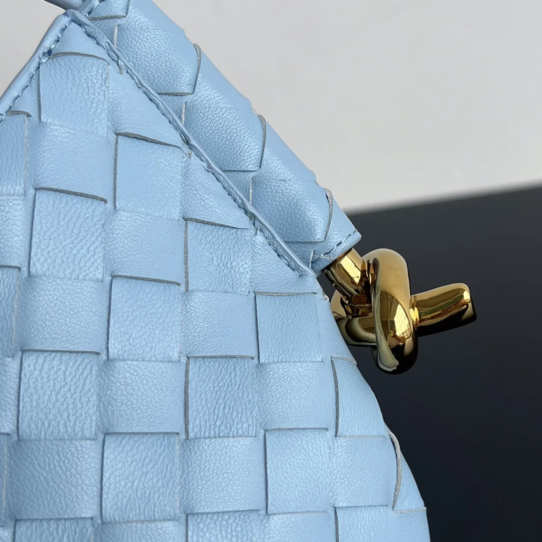 BOTTEGA VENETA Shoulder Bags Leather (Blue-Gold) 28X18X5CM H30202608080067 - Image 3