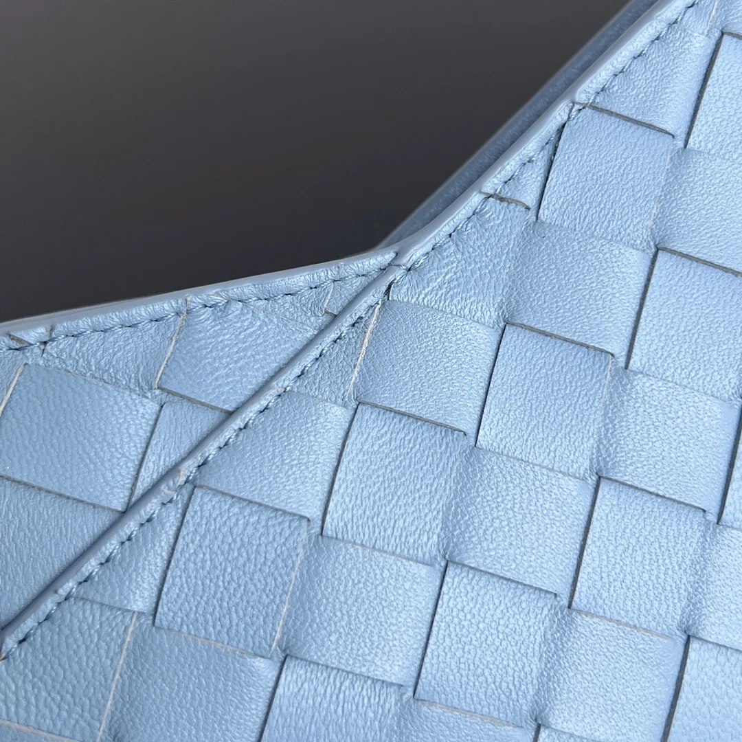 BOTTEGA VENETA Shoulder Bags Leather (Blue-Gold) 28X18X5CM H30202608080067 - Image 9