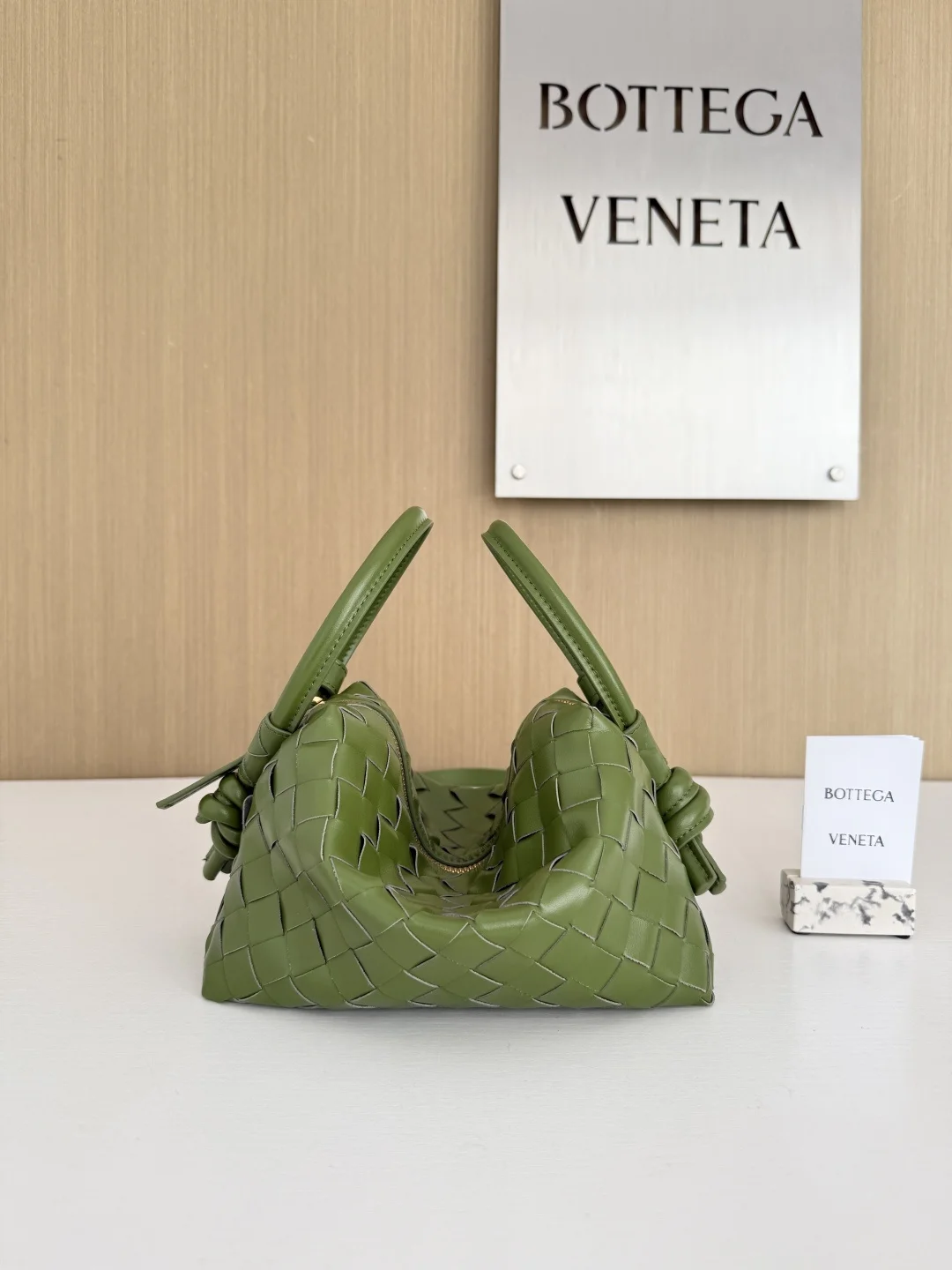 BOTTEGA VENETA Shoulder Bags Leather (Green) 19X12X9CM F80202608080143 - Image 5