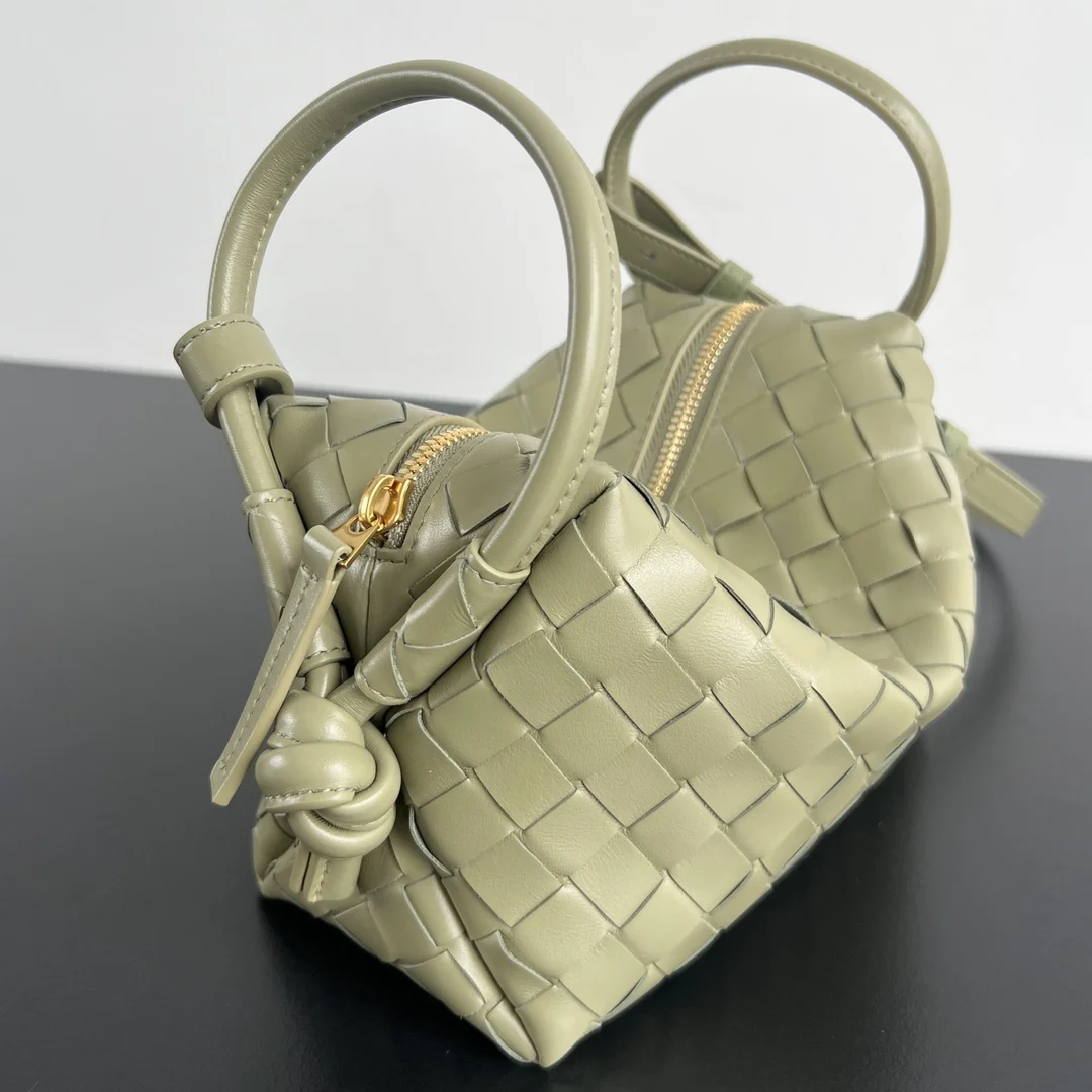 BOTTEGA VENETA Shoulder Bags Leather (Green) 19X12X9CM F80202608080156 - Image 2