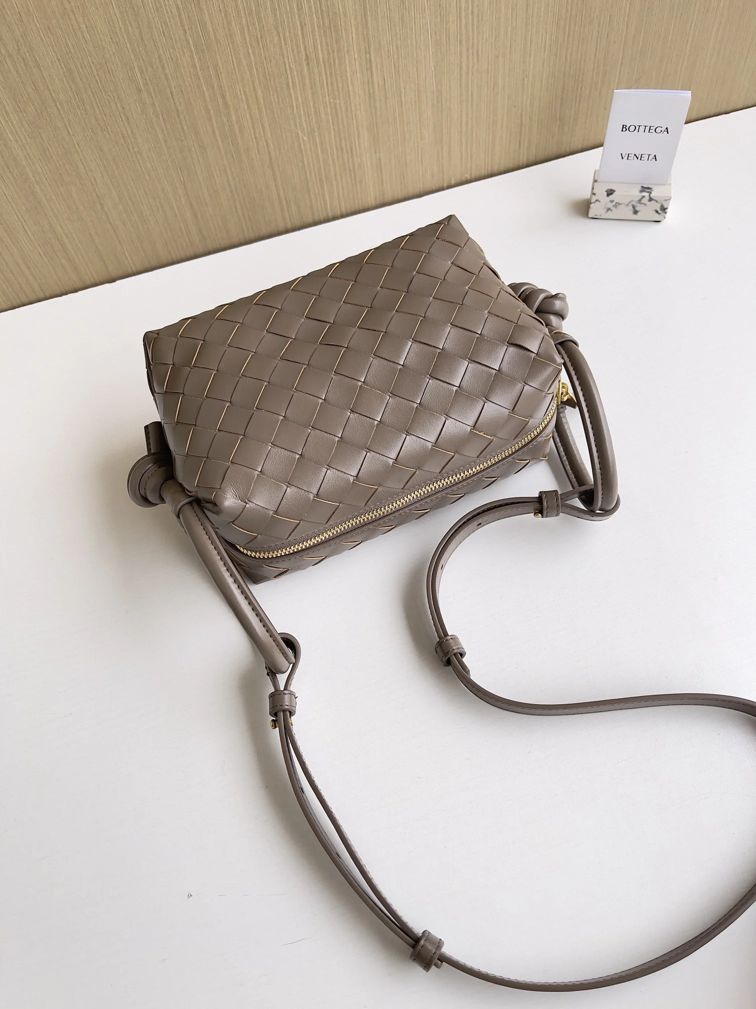 BOTTEGA VENETA Shoulder Bags Leather (Taupe) 19X12X9CM F80202608080145 - Image 3