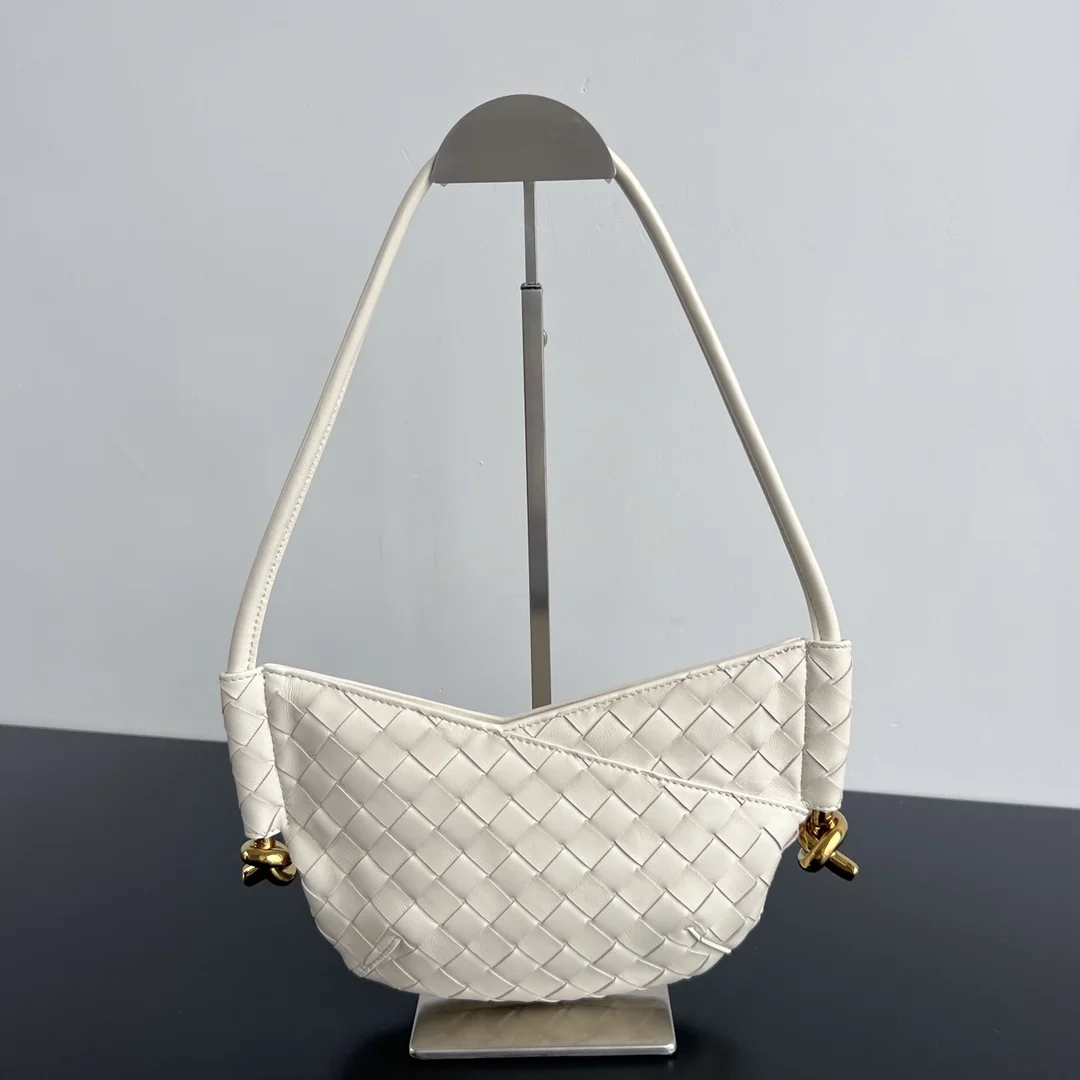 BOTTEGA VENETA Shoulder Bags Leather (White-Gold) 28X18X5CM H30202608080070