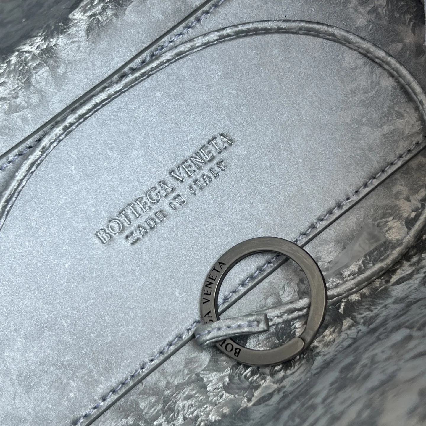 BOTTEGA VENETA Shoulder Bags Metallic Satin (Silver) 19X12X9CM H50202608080138 - Image 8