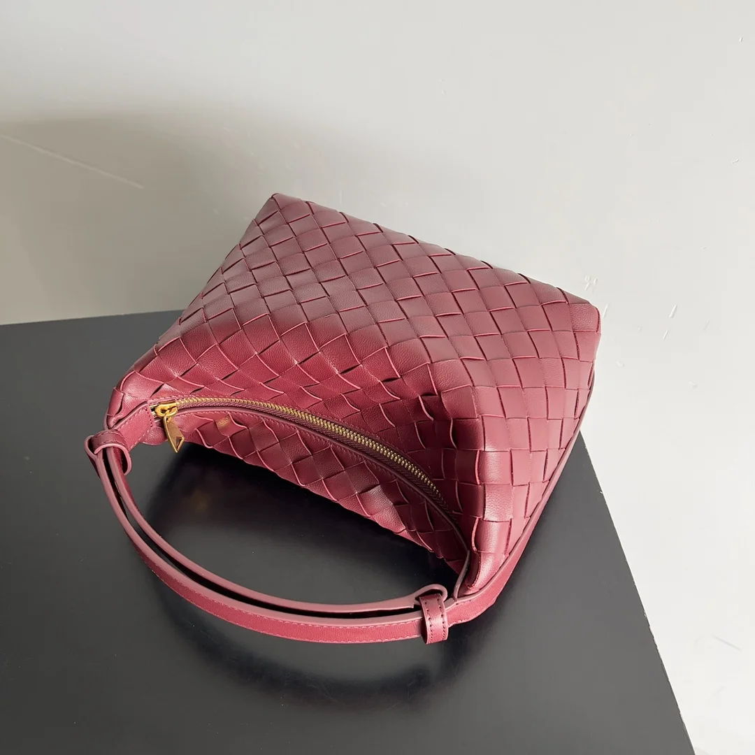 BOTTEGA VENETA Shoulder Bags Nappa Lambskin (Burgundy) 22X13X9 F80202608080235 - Image 5