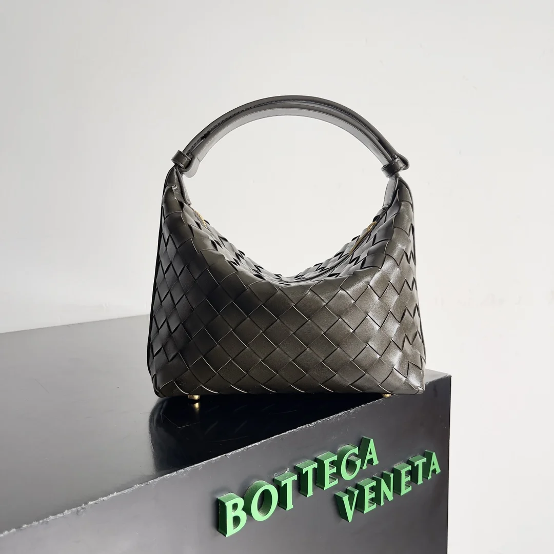 BOTTEGA VENETA Shoulder Bags Nappa Lambskin (Green-Gold) 22X13X9CM F80202608080232