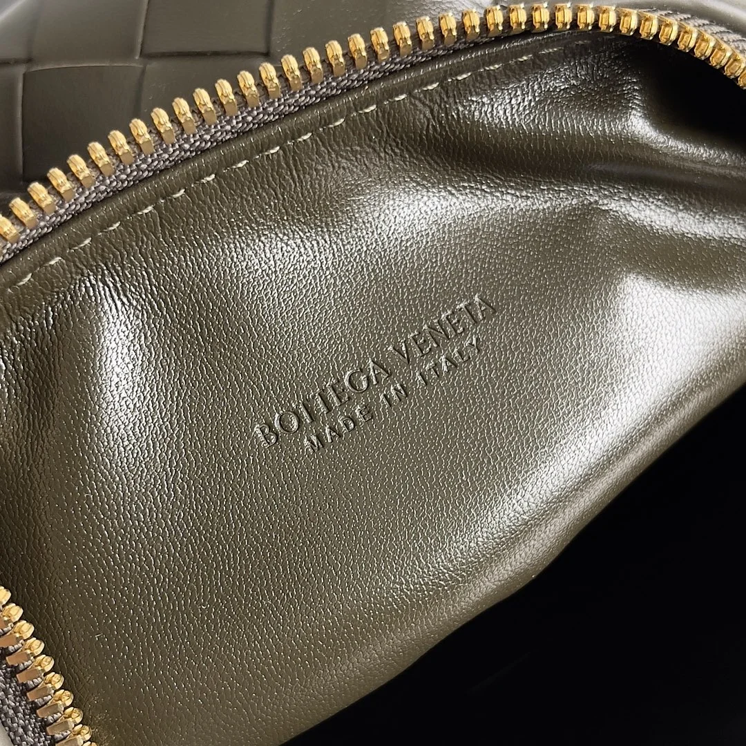BOTTEGA VENETA Shoulder Bags Nappa Lambskin (Green-Gold) 22X13X9CM F80202608080232 - Image 7