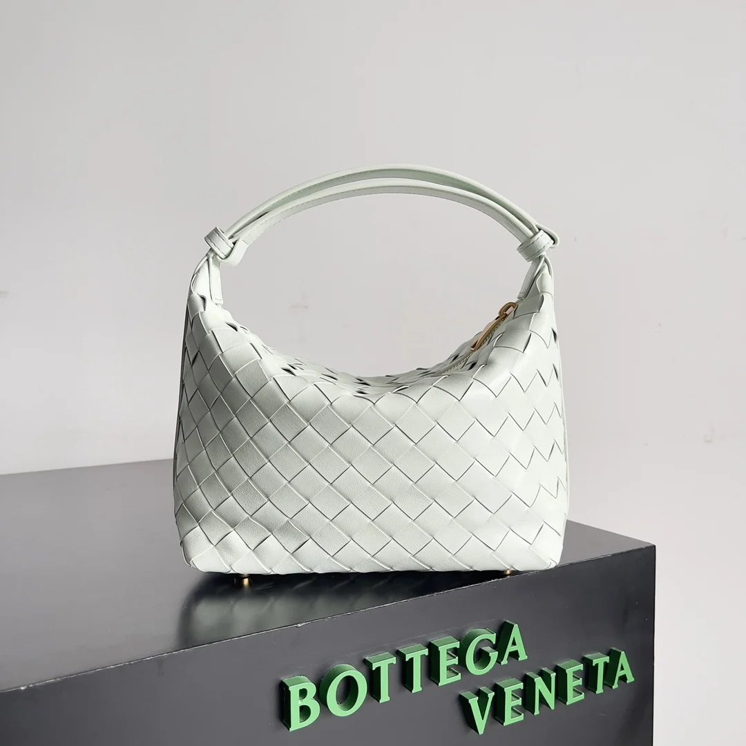 BOTTEGA VENETA Shoulder Bags Nappa Lambskin (Mintgreen-Gold) 22X13X9 F80202608080200