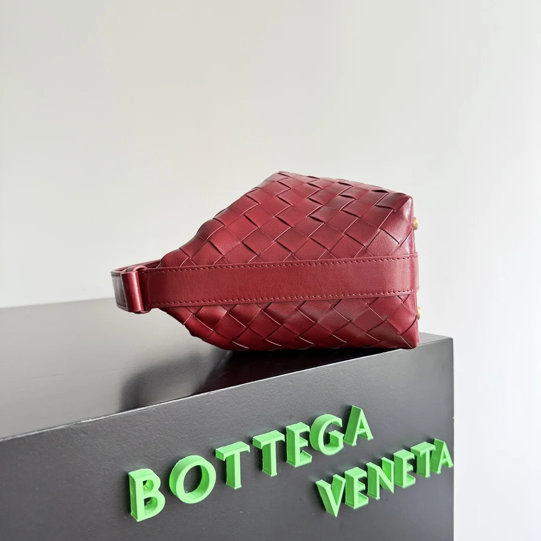 BOTTEGA VENETA Shoulder Bags Nappa Lambskin (Red) 22X13X9CM F80202608080227 - Image 2
