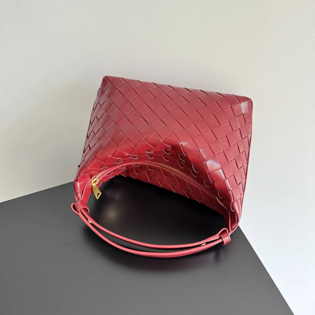 BOTTEGA VENETA Shoulder Bags Nappa Lambskin (Red) 22X13X9CM F80202608080227 - Image 6