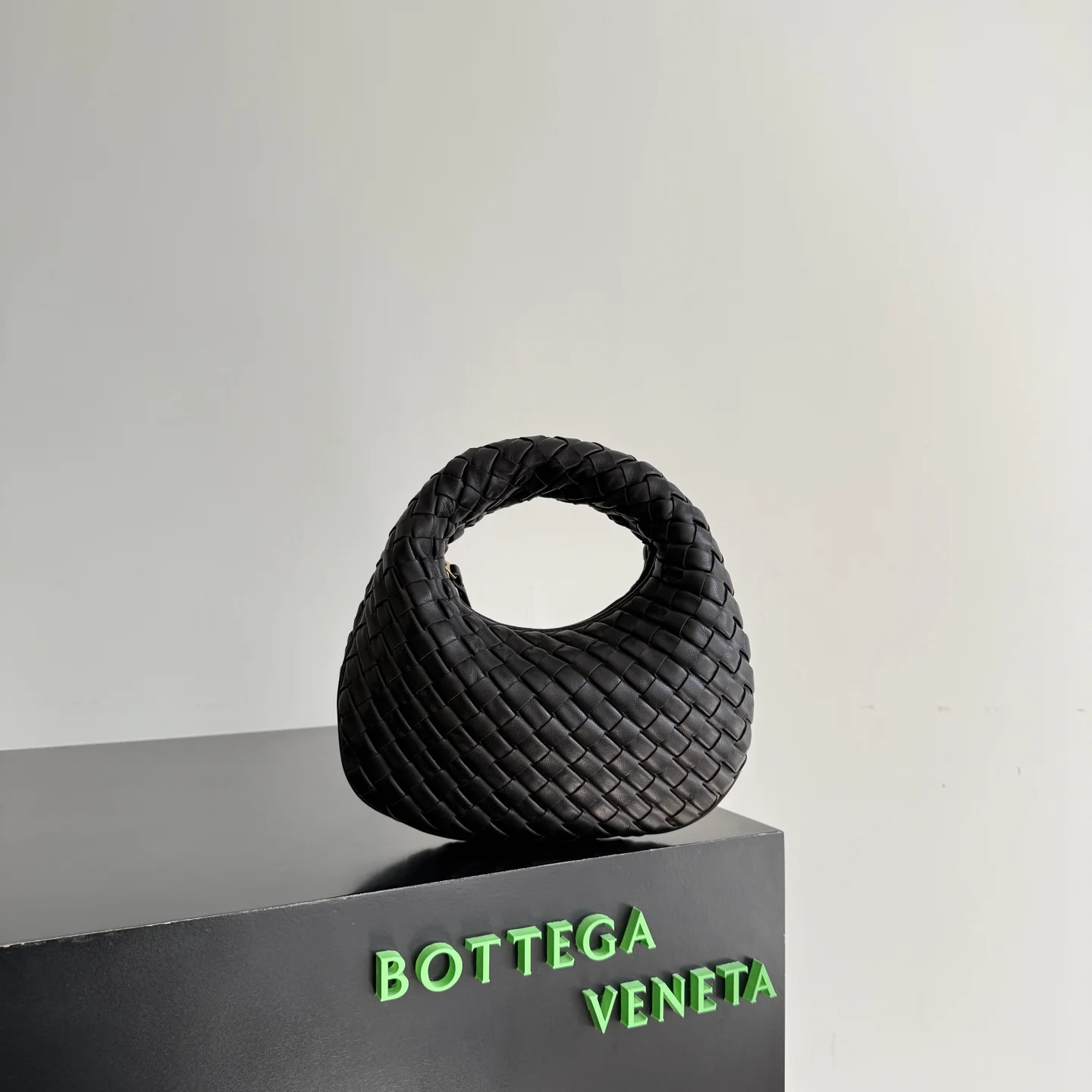 BOTTEGA VENETA Shoulder Bags Nappa Leather (Black) 26X22X5CM G30202608080432