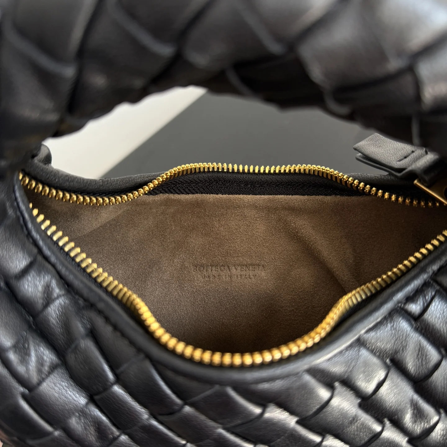 BOTTEGA VENETA Shoulder Bags Nappa Leather (Black) 26X22X5CM G30202608080432 - Image 8