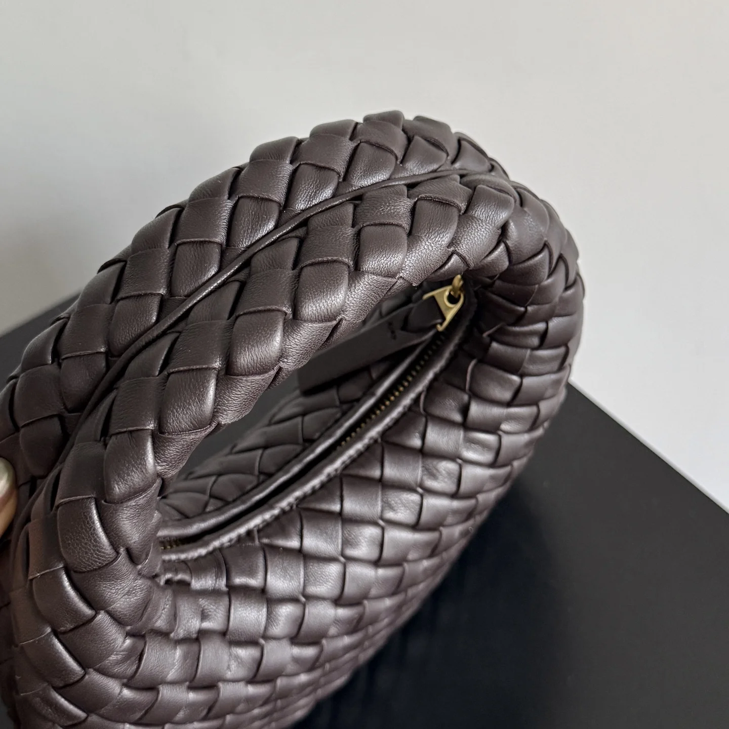 BOTTEGA VENETA Shoulder Bags Nappa Leather (Brown) 26X22X5CM G30202608080431 - Image 5