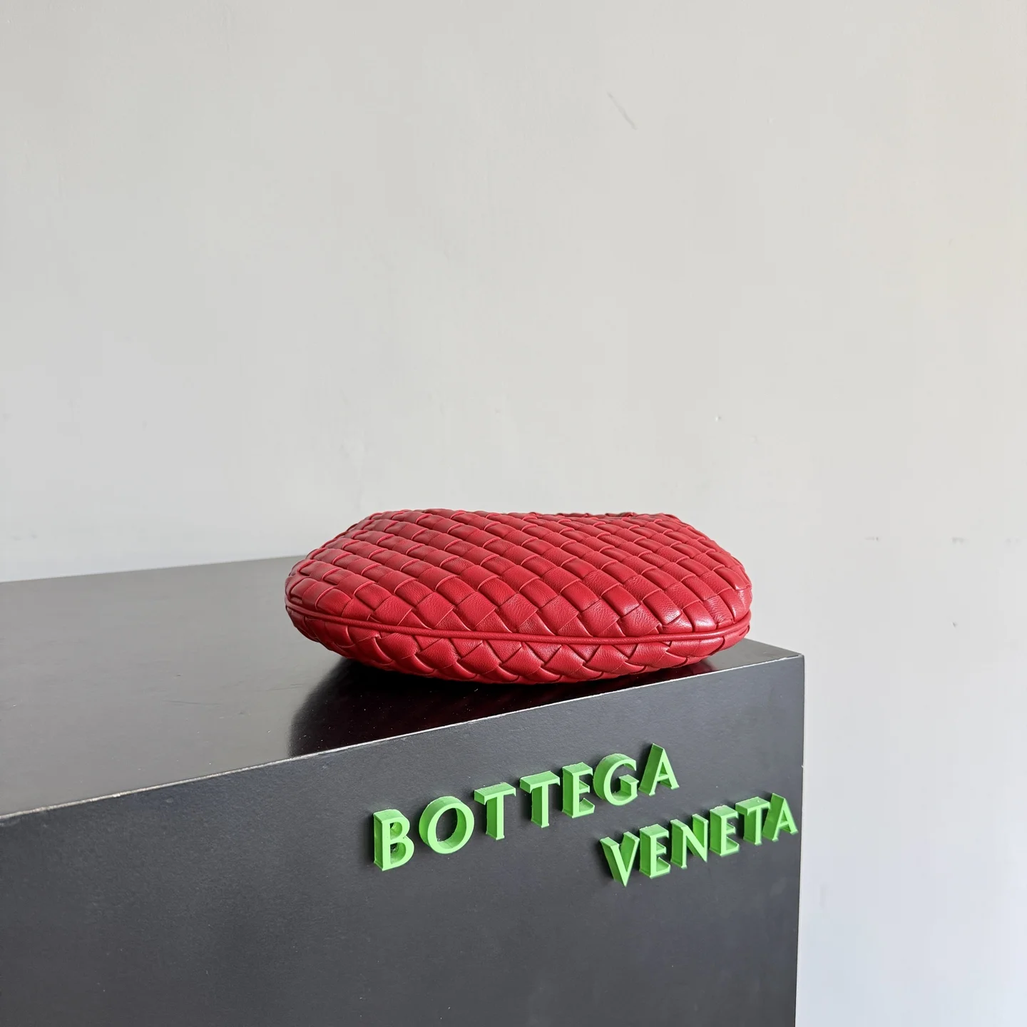 BOTTEGA VENETA Shoulder Bags Nappa Leather (Red) 26X22X5CM H30202608080433 - Image 3
