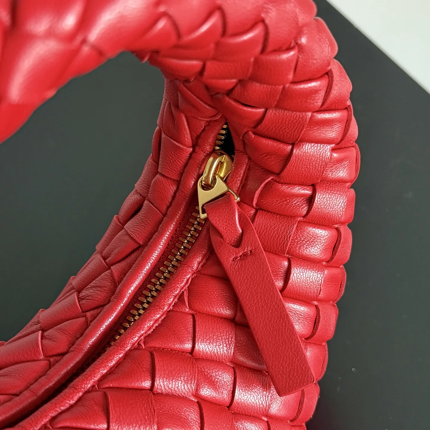 BOTTEGA VENETA Shoulder Bags Nappa Leather (Red) 26X22X5CM H30202608080433 - Image 6
