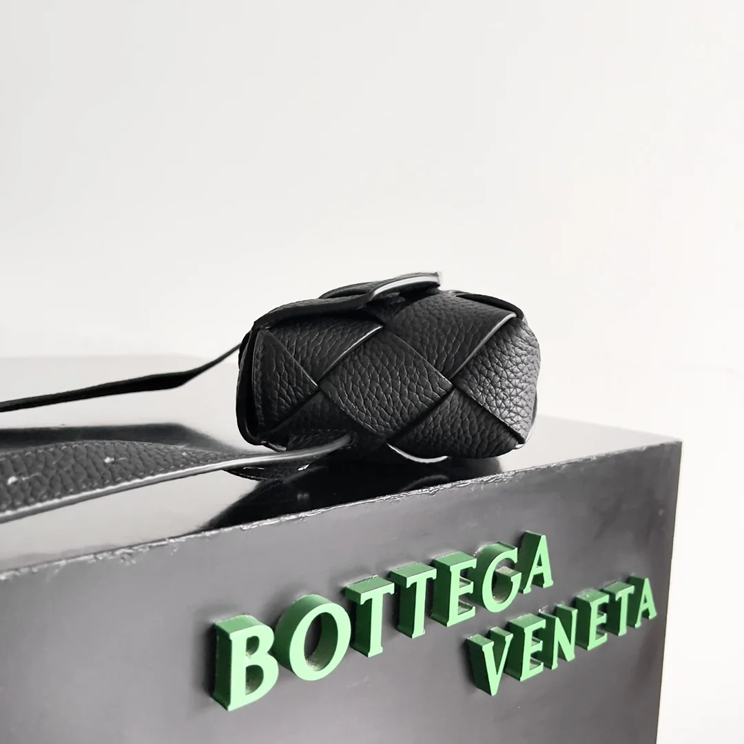 BOTTEGA VENETA Shoulder Bags Taurillon Leather (Black) 19X10X5CM F80202608080196 - Image 2