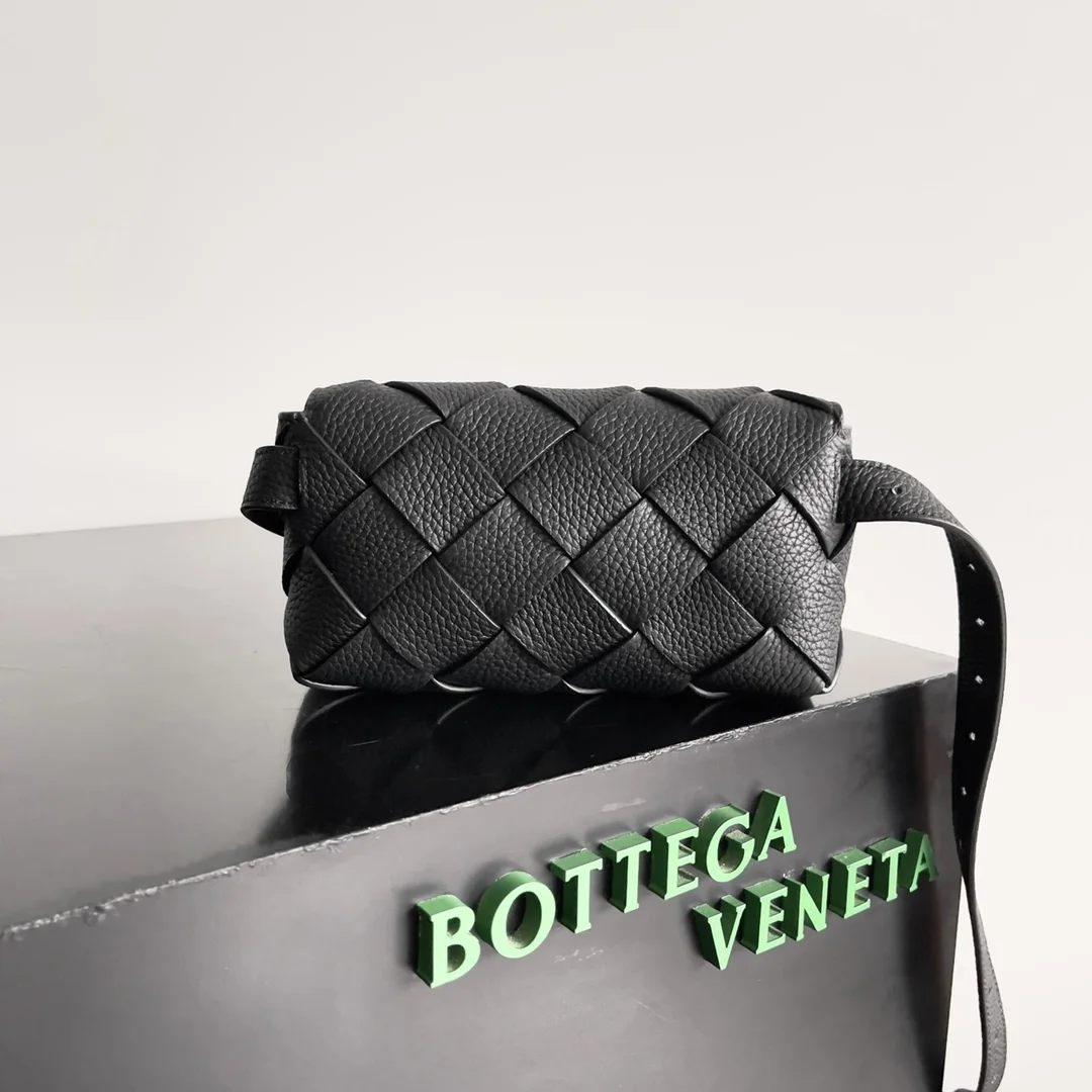 BOTTEGA VENETA Shoulder Bags Taurillon Leather (Black) 19X10X5CM F80202608080196 - Image 3