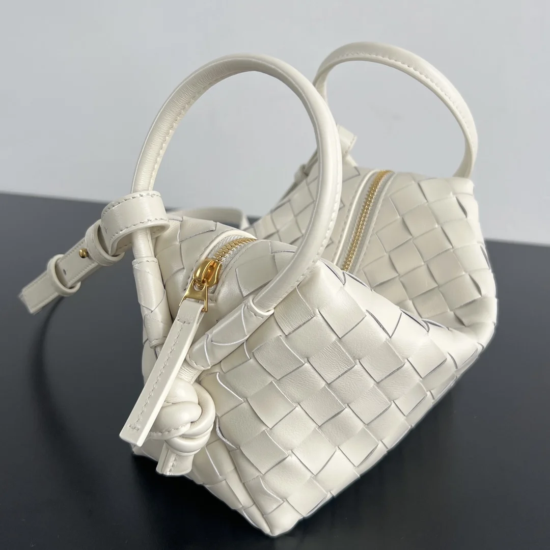 BOTTEGA VENETA Shoulder Bags (White) 19X12X9CM F80202608080157 - Image 2