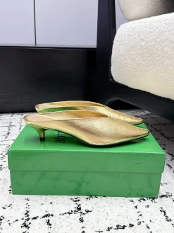 Alternative view of BOTTEGA VENETA Slides Calf Leather EU35-42 C10202608030567