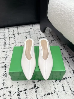 BOTTEGA VENETA Slides Calfskin Leather EU35-42 C10202608030566