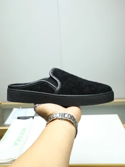BOTTEGA VENETA Slippers Leather EU38-44 B00202608030348