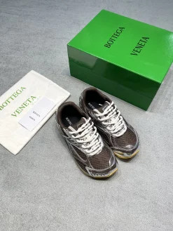 BOTTEGA VENETA Sneakers B40202608031340