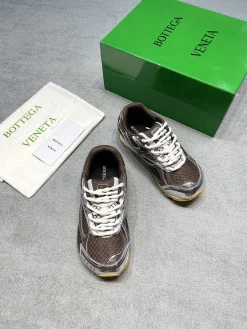 Alternative view of BOTTEGA VENETA Sneakers B40202608031340