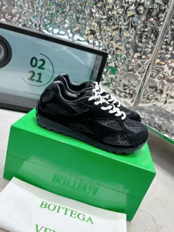 Alternative view of BOTTEGA VENETA Sneakers B40202608031354