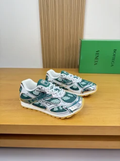 BOTTEGA VENETA Sneakers B40202608031374