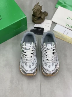 Alternative view of BOTTEGA VENETA Sneakers B40202608031447